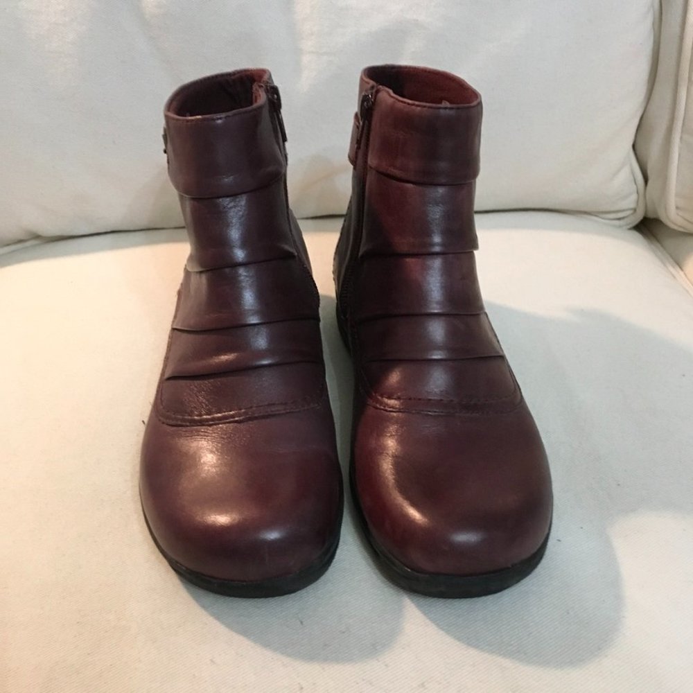 Clarks Women's Cora Rouched Leather Ankle Boots - Picture 2 of 8